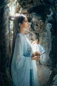 末世女穿七零，替嫁军官吃瓜忙