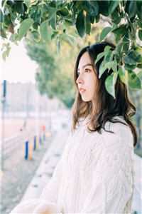 饥荒年：家里大黄吃成猪了，渣爹还在啃树皮