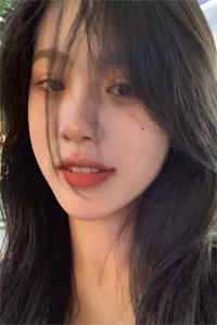 穿成资本家小姐，被大佬追着宠