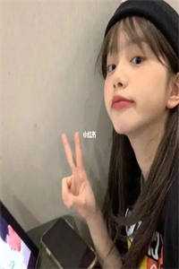 情殇：权力漩涡中的妻子