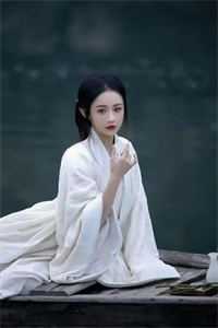 结婚纪念日，老婆给小鲜肉打榜应援
