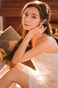 胖妞被退婚后，光芒万丈携娃归来