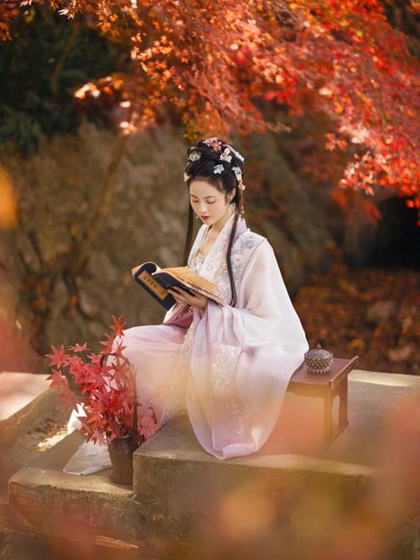 黑道：出狱当天，丰满美姨收留我