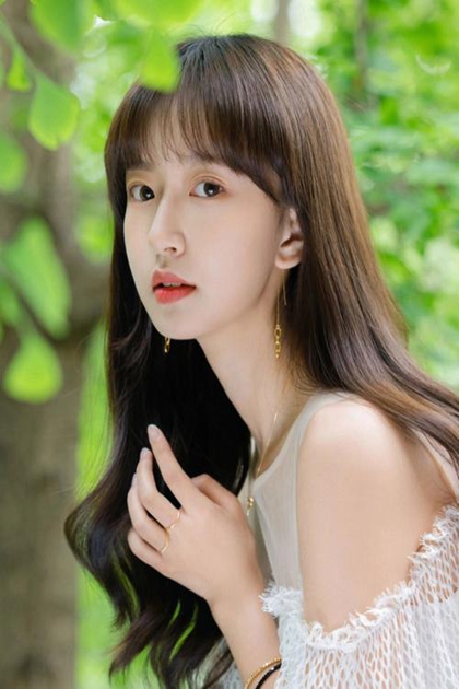 镇国十年，你让我女儿学狗叫？小说