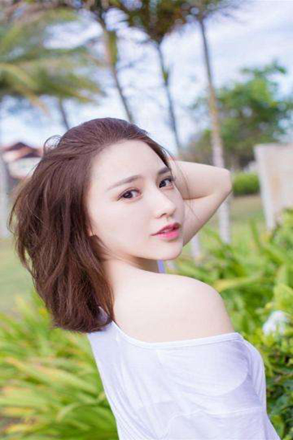 炮灰女配怀孕后，财阀老公缠腰吻