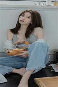 老公偷偷跟寡嫂结婚给她拿绿卡后，他悔疯了