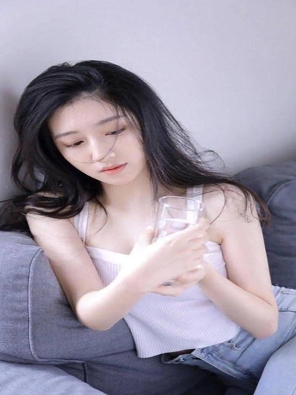 穿越成大唐社畜，我靠吸红尘逆袭