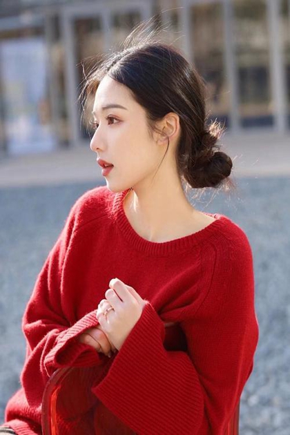 向暴君求救后，乖软的她无处逃小说